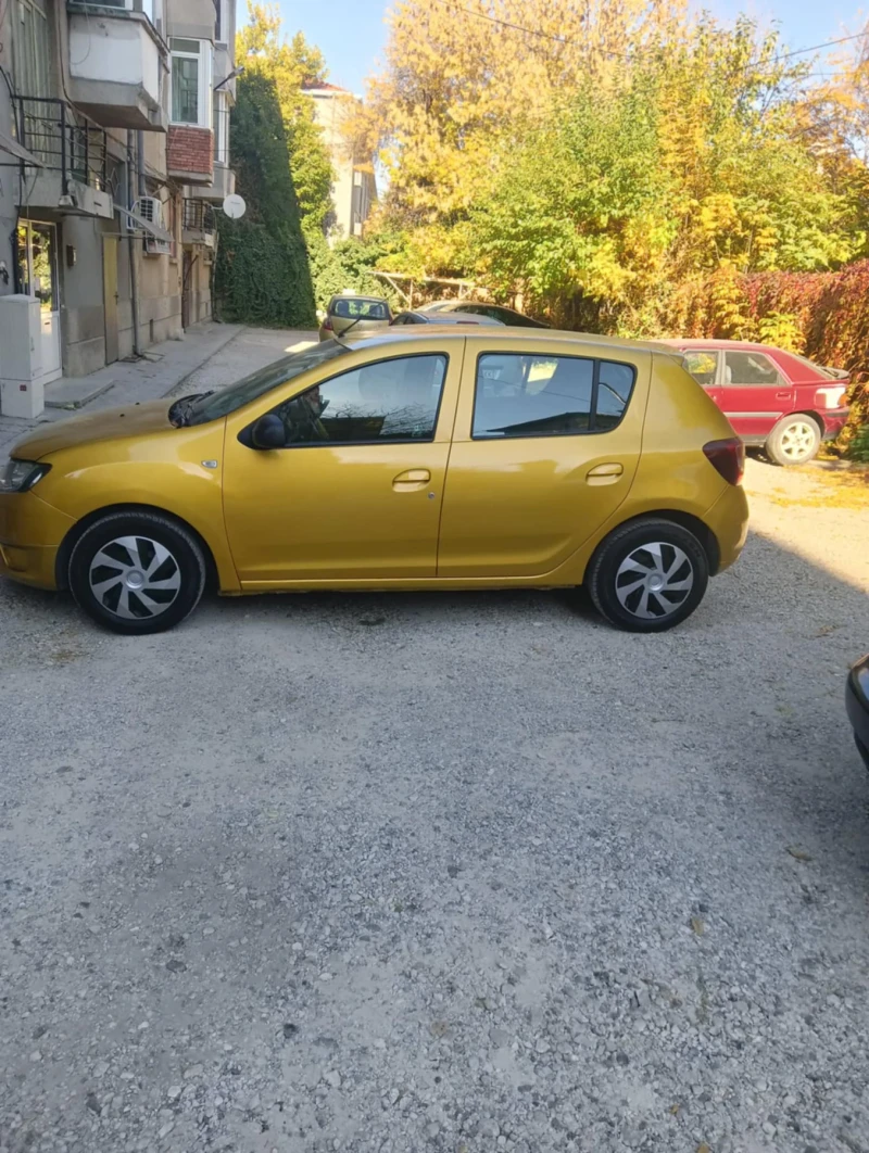 Dacia Sandero, снимка 1 - Автомобили и джипове - 48189353