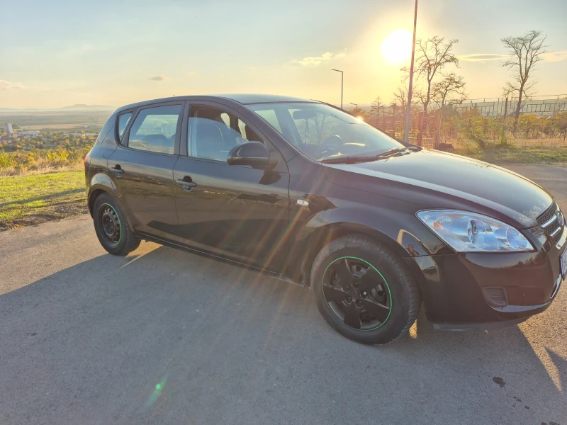 Kia Ceed, снимка 4 - Автомобили и джипове - 52122201