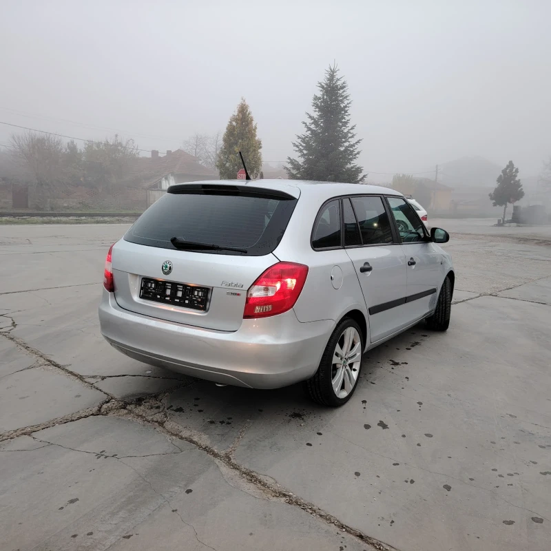 Skoda Fabia 1.6, снимка 5 - Автомобили и джипове - 52585556