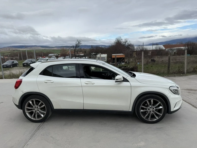 Mercedes-Benz GLA 180 1.6 БЕНЗИН, снимка 4 - Автомобили и джипове - 52673540