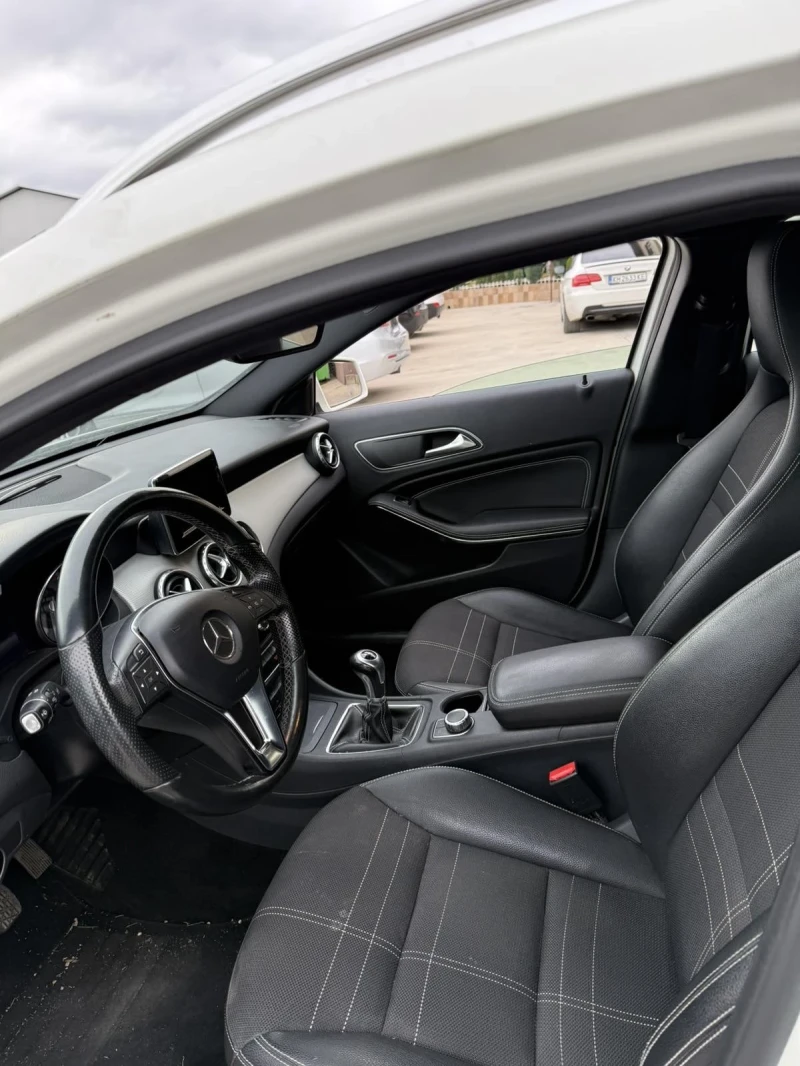 Mercedes-Benz GLA 180 1.6 БЕНЗИН, снимка 11 - Автомобили и джипове - 52673540