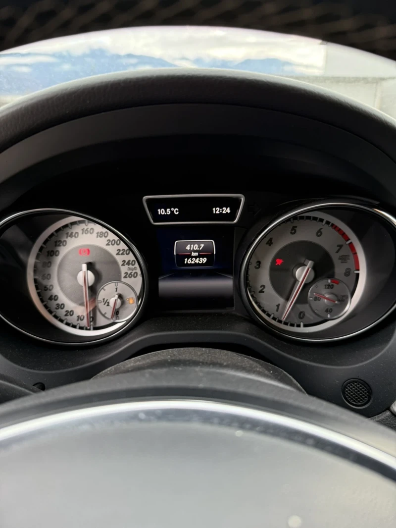 Mercedes-Benz GLA 180 1.6 БЕНЗИН, снимка 12 - Автомобили и джипове - 52673540