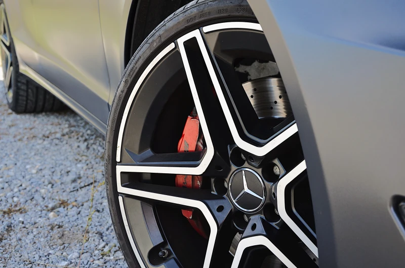 Mercedes-Benz CLS 500 4 MATIC AMG ГОТОВ ЛИЗИНГ, снимка 8 - Автомобили и джипове - 52955773