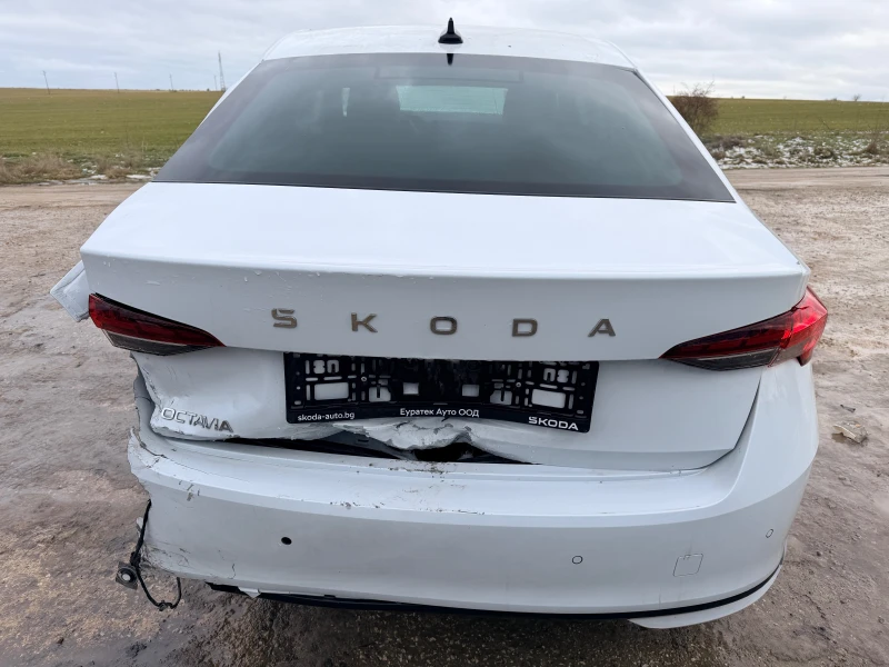 Skoda Octavia 1.5 TSI, снимка 7 - Автомобили и джипове - 53181915
