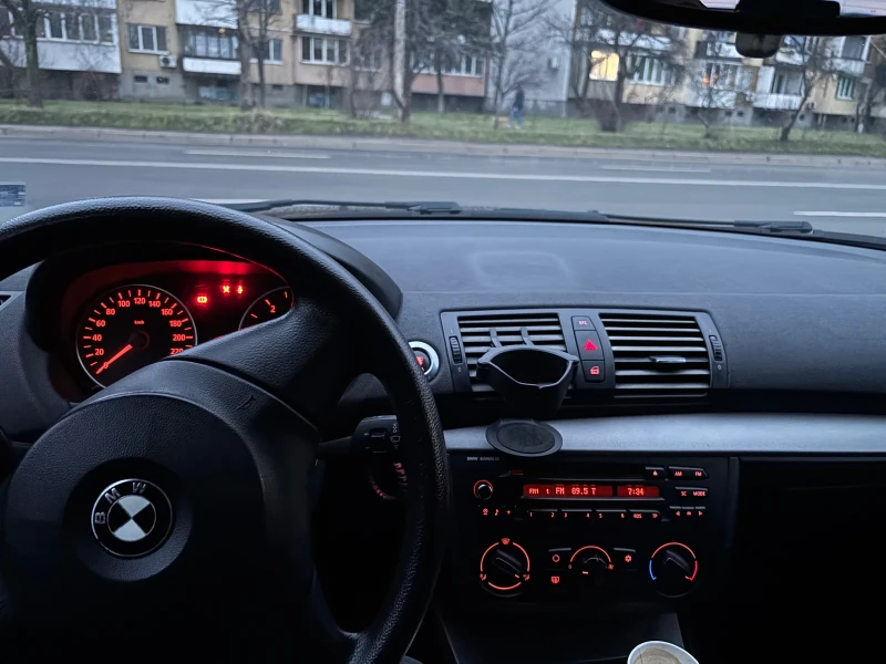 BMW 118 1.8, снимка 6 - Автомобили и джипове - 53265834