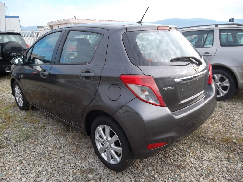 Toyota Yaris 1.0 , снимка 5 - Автомобили и джипове - 53283230