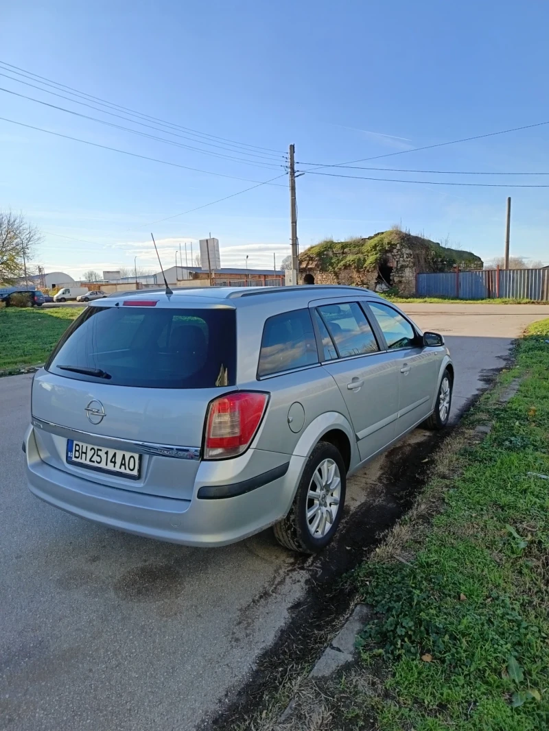 Opel Astra 1.7CDTI , снимка 3 - Автомобили и джипове - 53341923