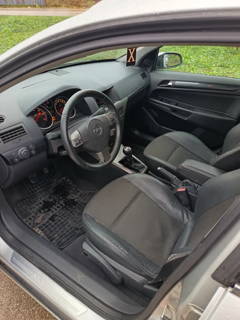 Opel Astra 1.7CDTI , снимка 6 - Автомобили и джипове - 53341923