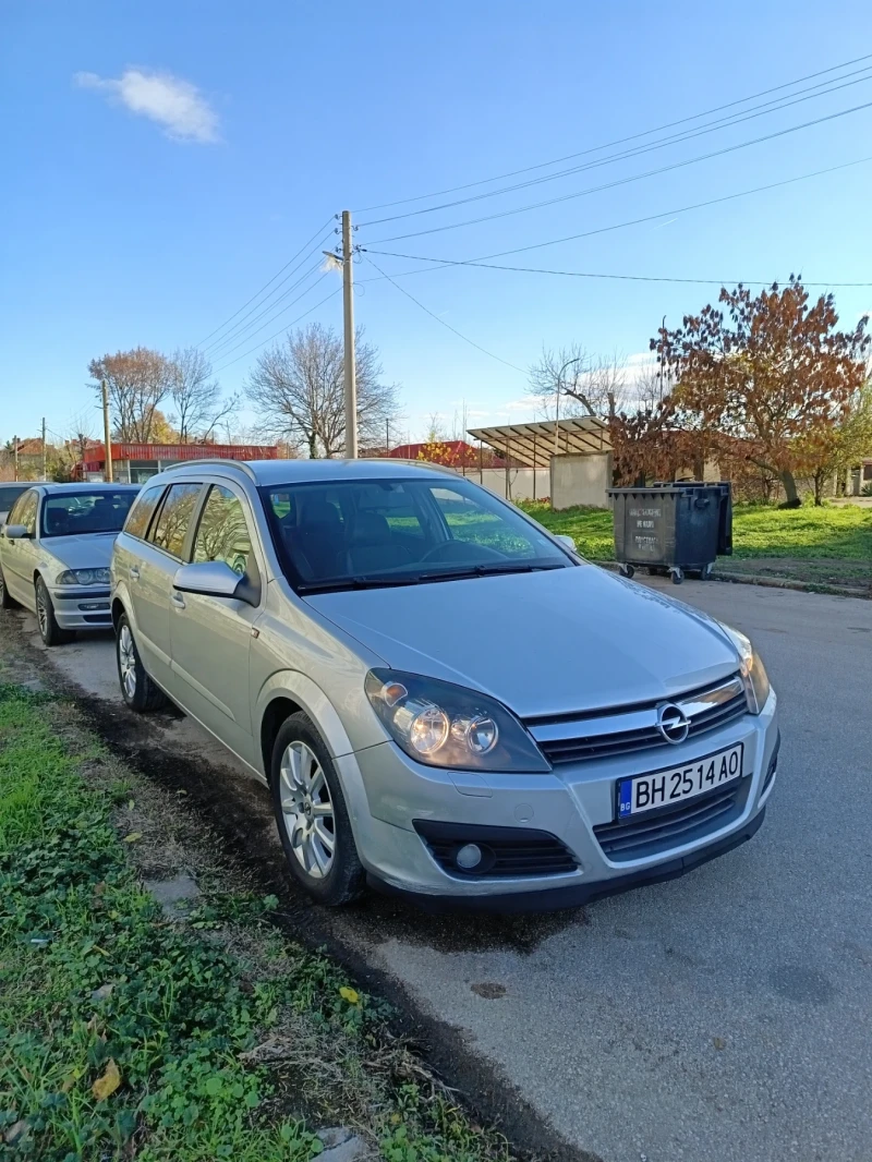 Opel Astra 1.7CDTI , снимка 4 - Автомобили и джипове - 53341923