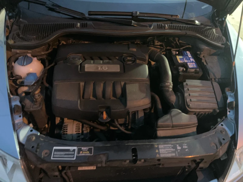 Skoda Octavia 1.6MPi/Отлична, снимка 11 - Автомобили и джипове - 53597631