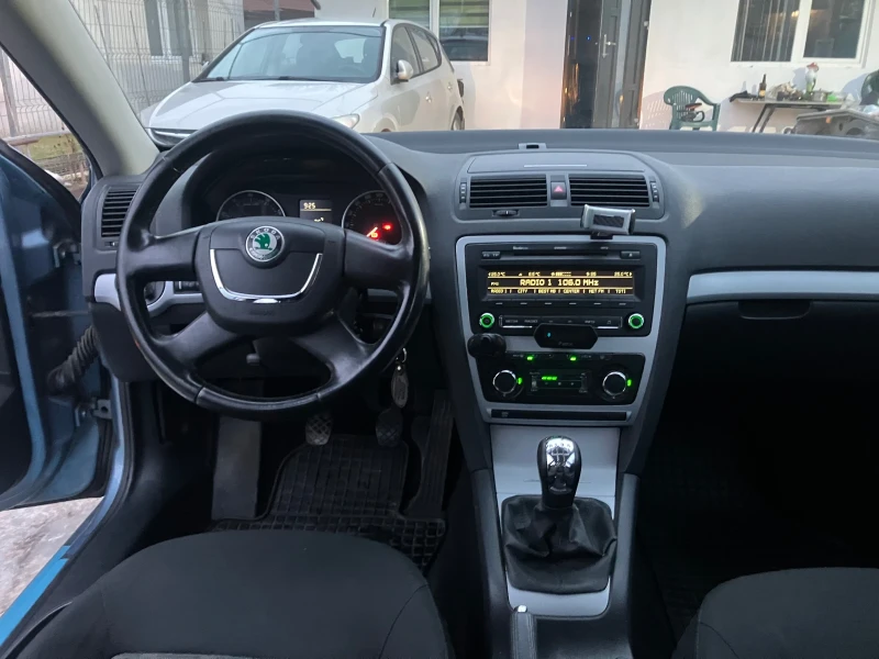 Skoda Octavia 1.6MPi/Отлична, снимка 8 - Автомобили и джипове - 53597631