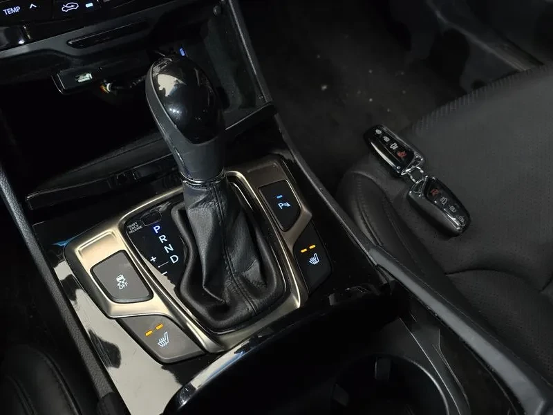 Hyundai Grandeur 2.4, снимка 9 - Автомобили и джипове - 54625803