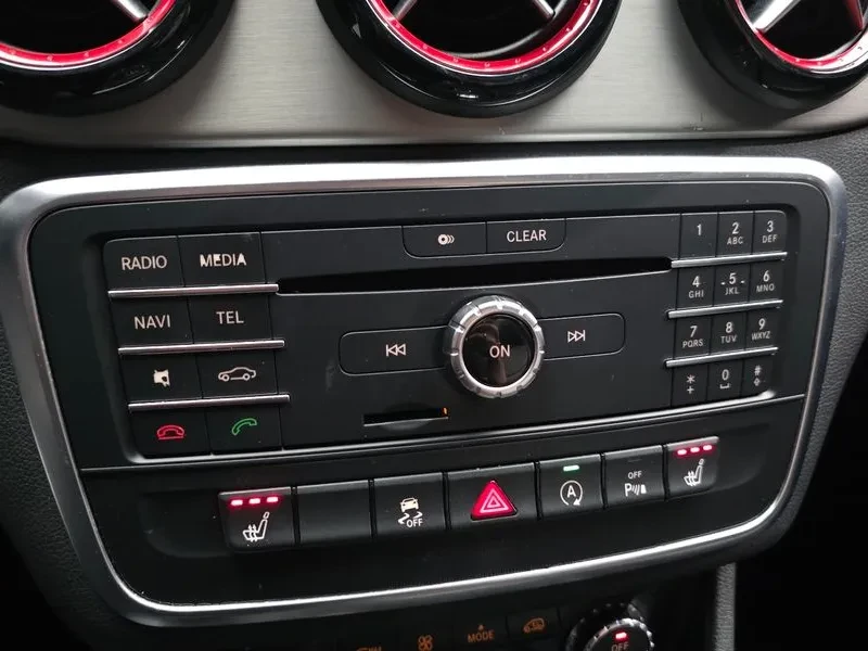 Mercedes-Benz CLA 45 AMG Amg 4Matic, снимка 16 - Автомобили и джипове - 55110479