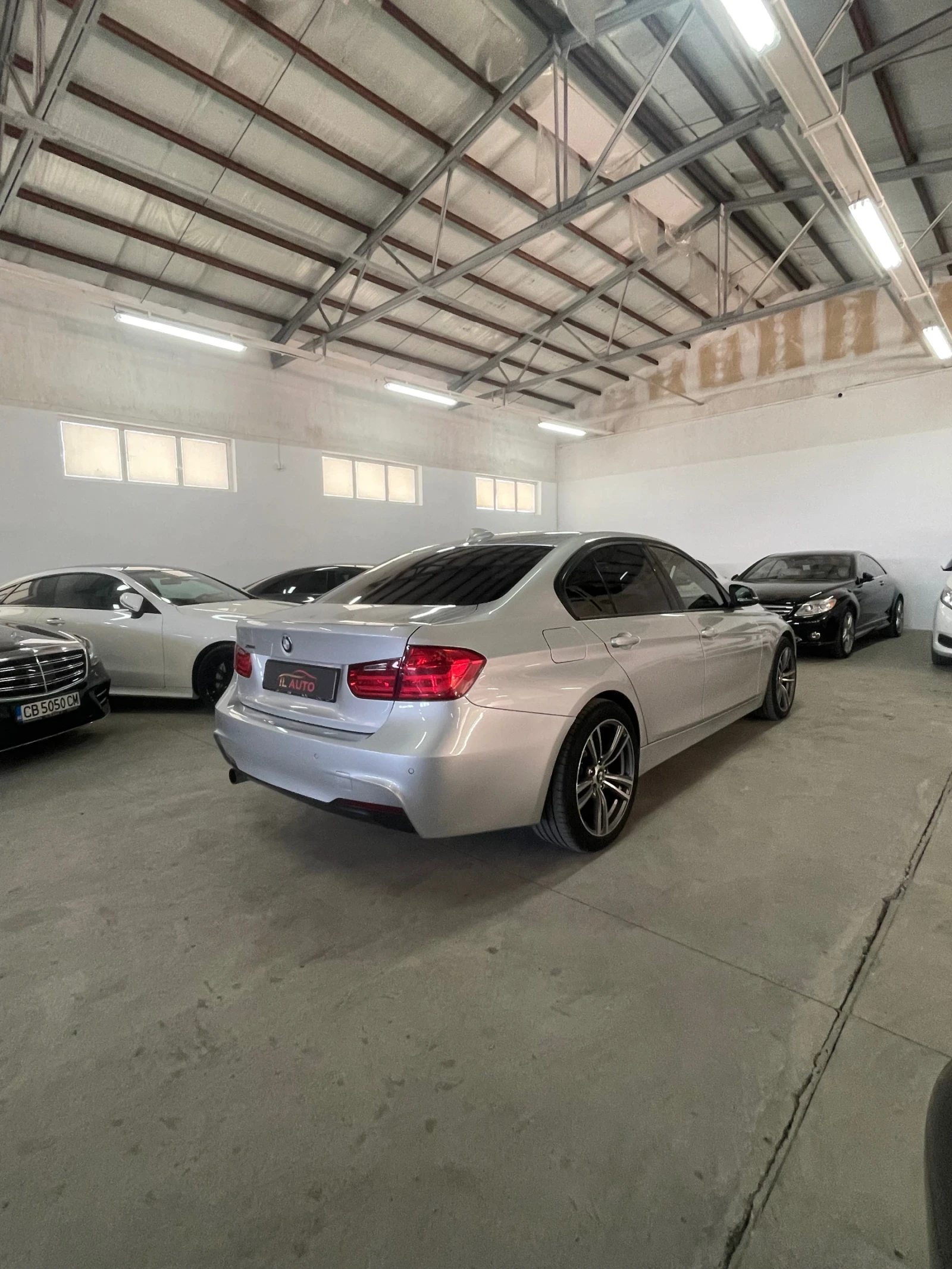 BMW 320 i/Мпак/Xdr/Обслужена/ТОП!!! - изображение 5