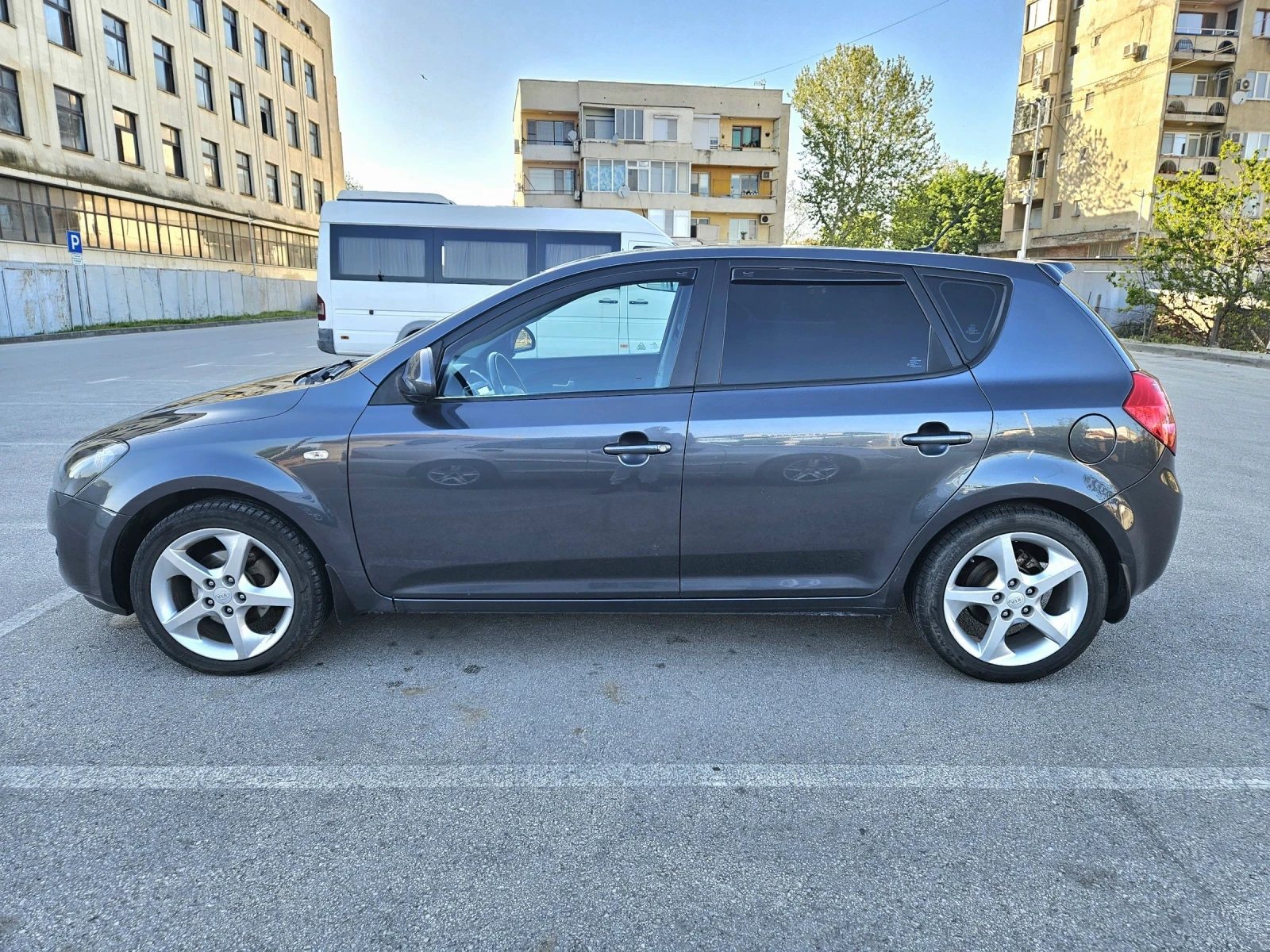 Kia Ceed 2.0, 143 к.с., снимка 5 - Автомобили и джипове - 50182837