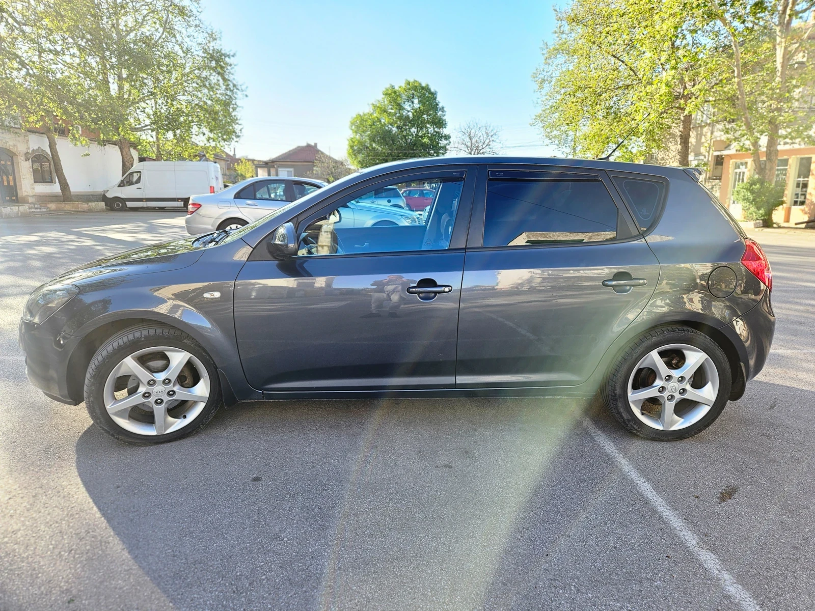 Kia Ceed 2.0, 143 к.с. - изображение 5