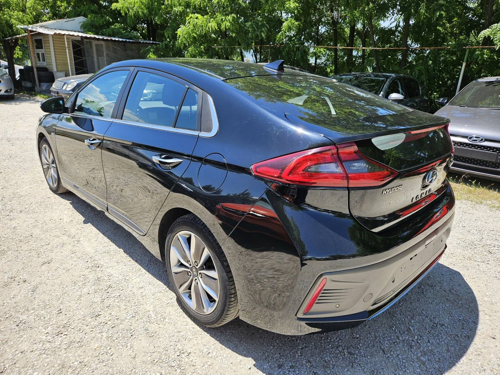 Hyundai Ioniq  - изображение 6