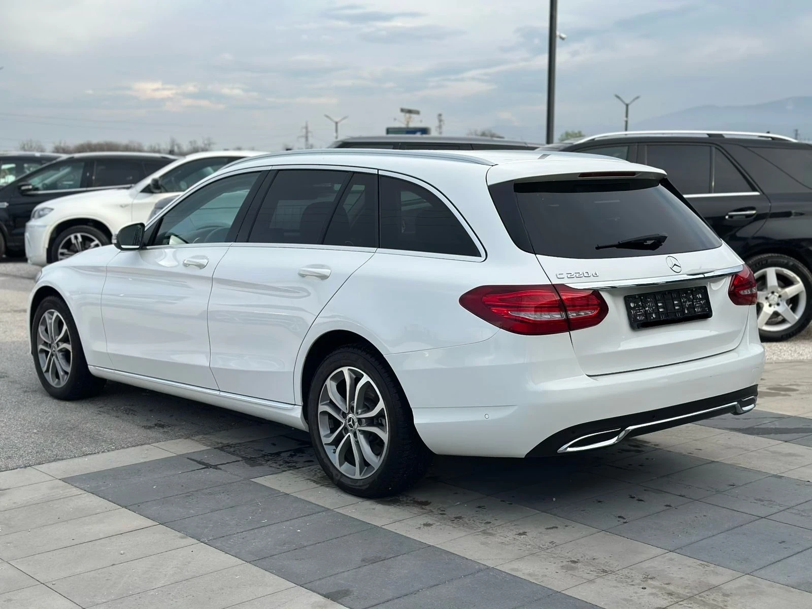 Mercedes-Benz C 220  - изображение 7