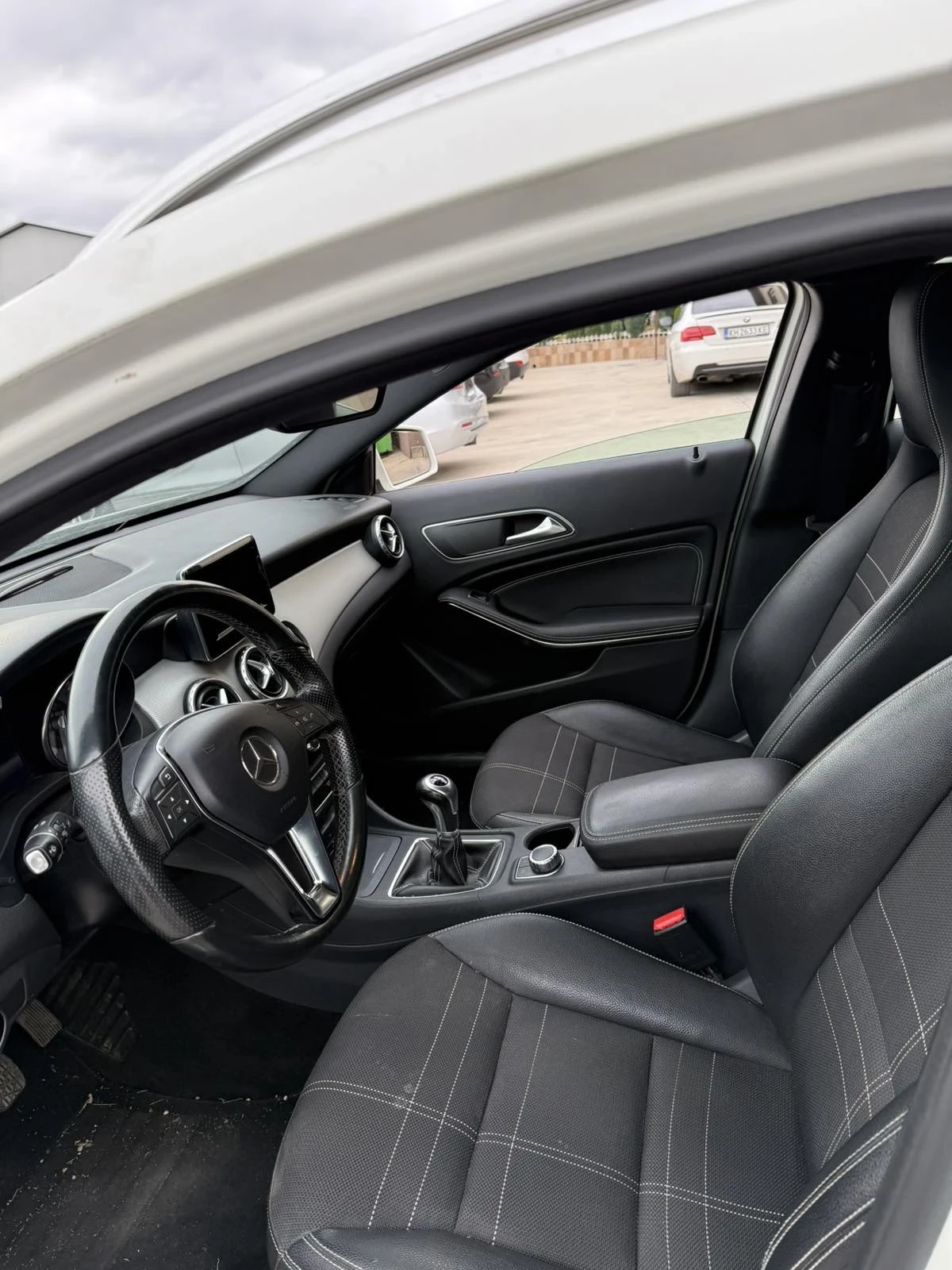 Mercedes-Benz GLA 180 1.6  | Mobile.bg   11