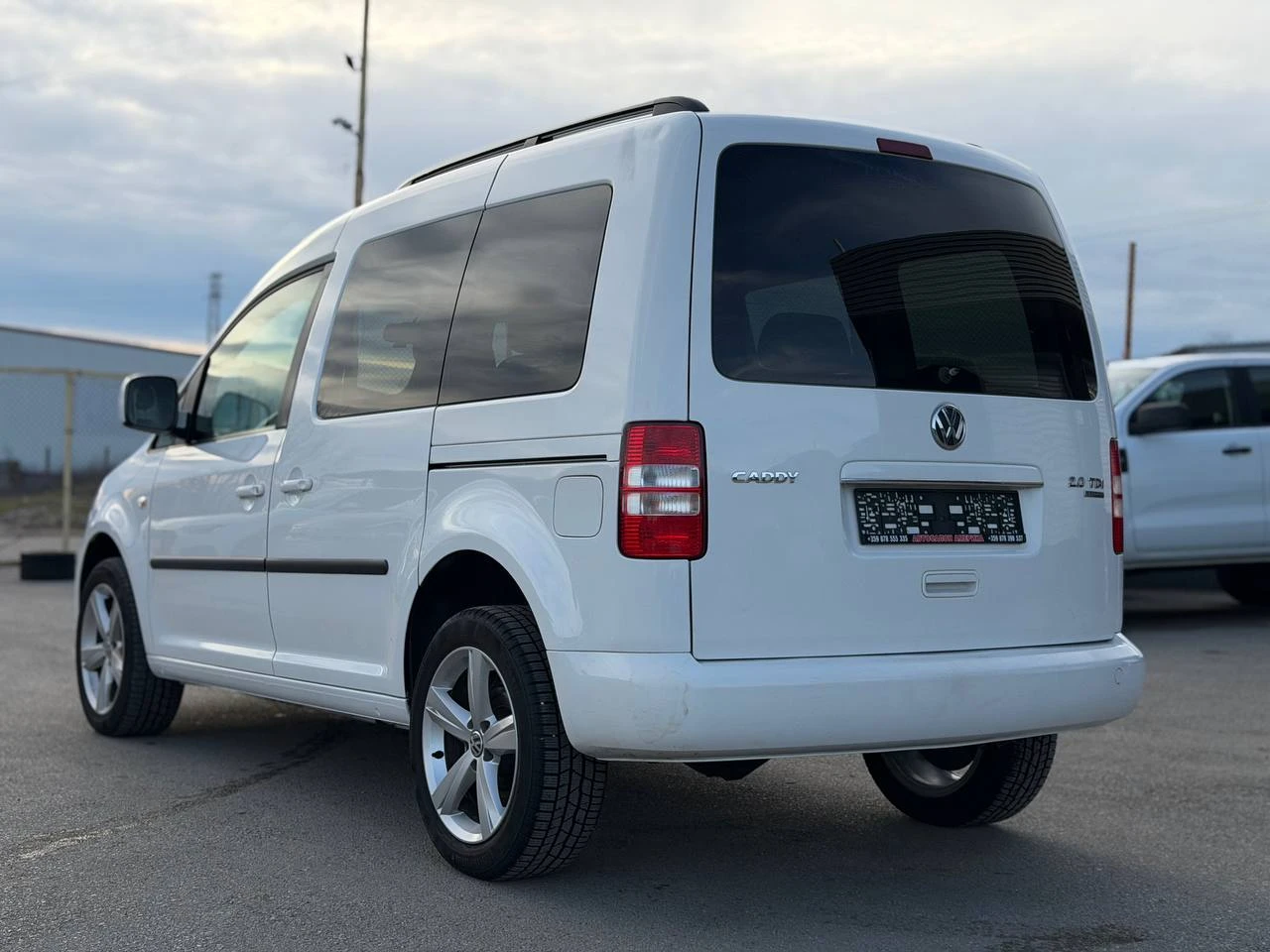 VW Caddy 2.0TDI 4MOTION - изображение 4