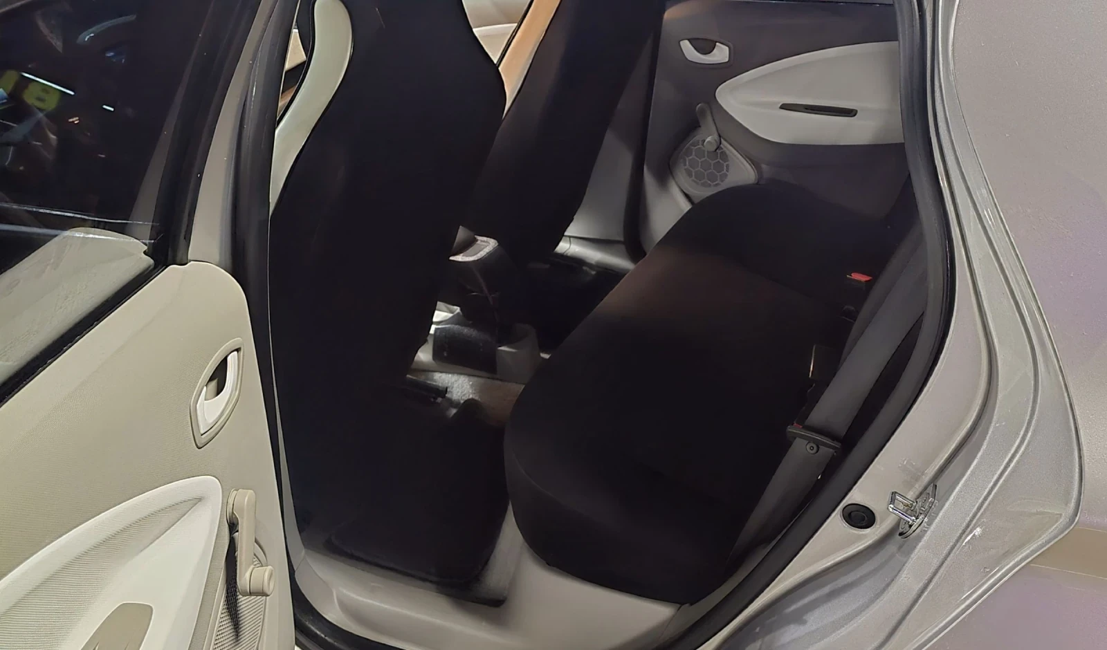 Renault Zoe, снимка 7 - Автомобили и джипове - 54072372