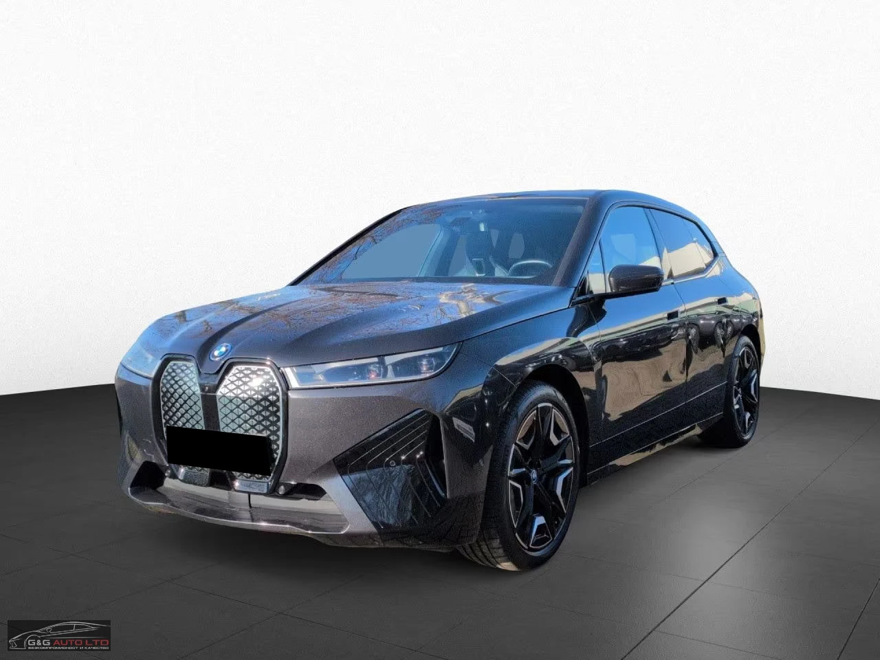 BMW iX xDRIVE40/326HP/SKYL/HUD/360/ОБДУХВАНЕ/SOFT/279z | Auto.bg — изображение 1