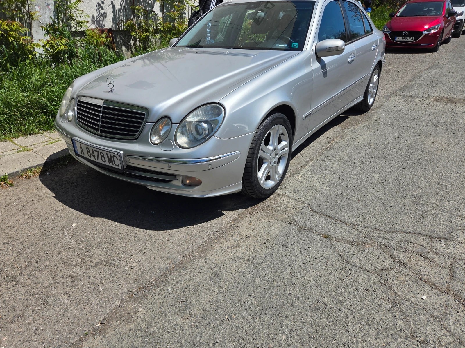 Mercedes-Benz E 220, снимка 12 - Автомобили и джипове - 54768162
