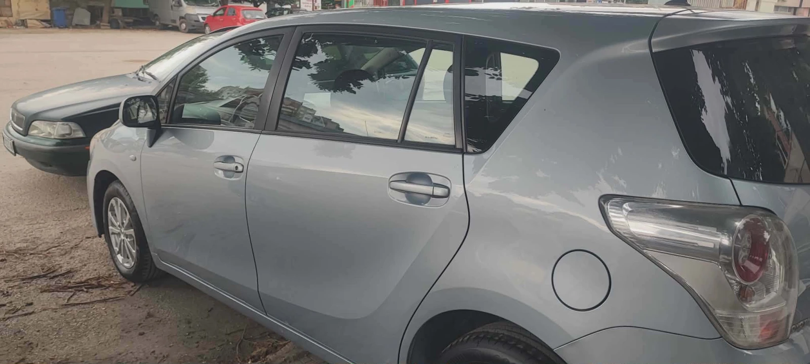 Toyota Verso, снимка 9 - Автомобили и джипове - 54834790
