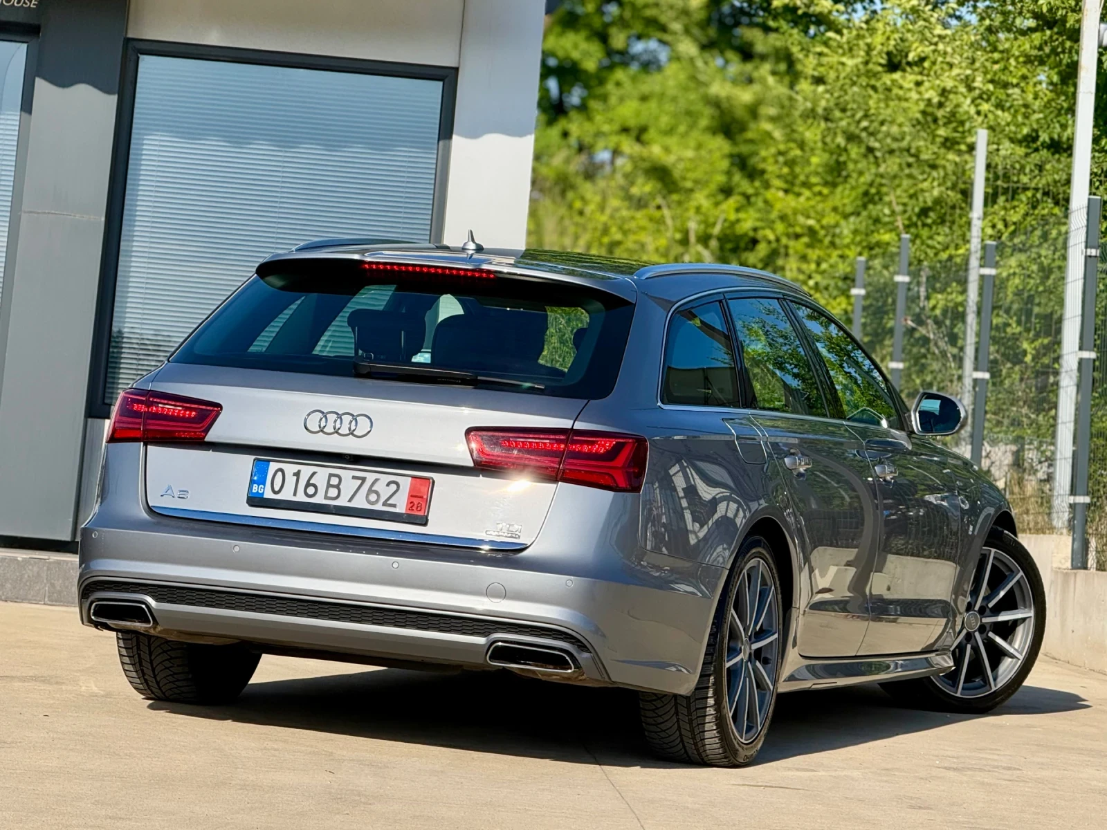Audi A6 S-LINE / ПОДГРЕВ / ОБДУХВАНЕ / 360 КАМЕРА / MATRIX, снимка 4 - Автомобили и джипове - 54967478