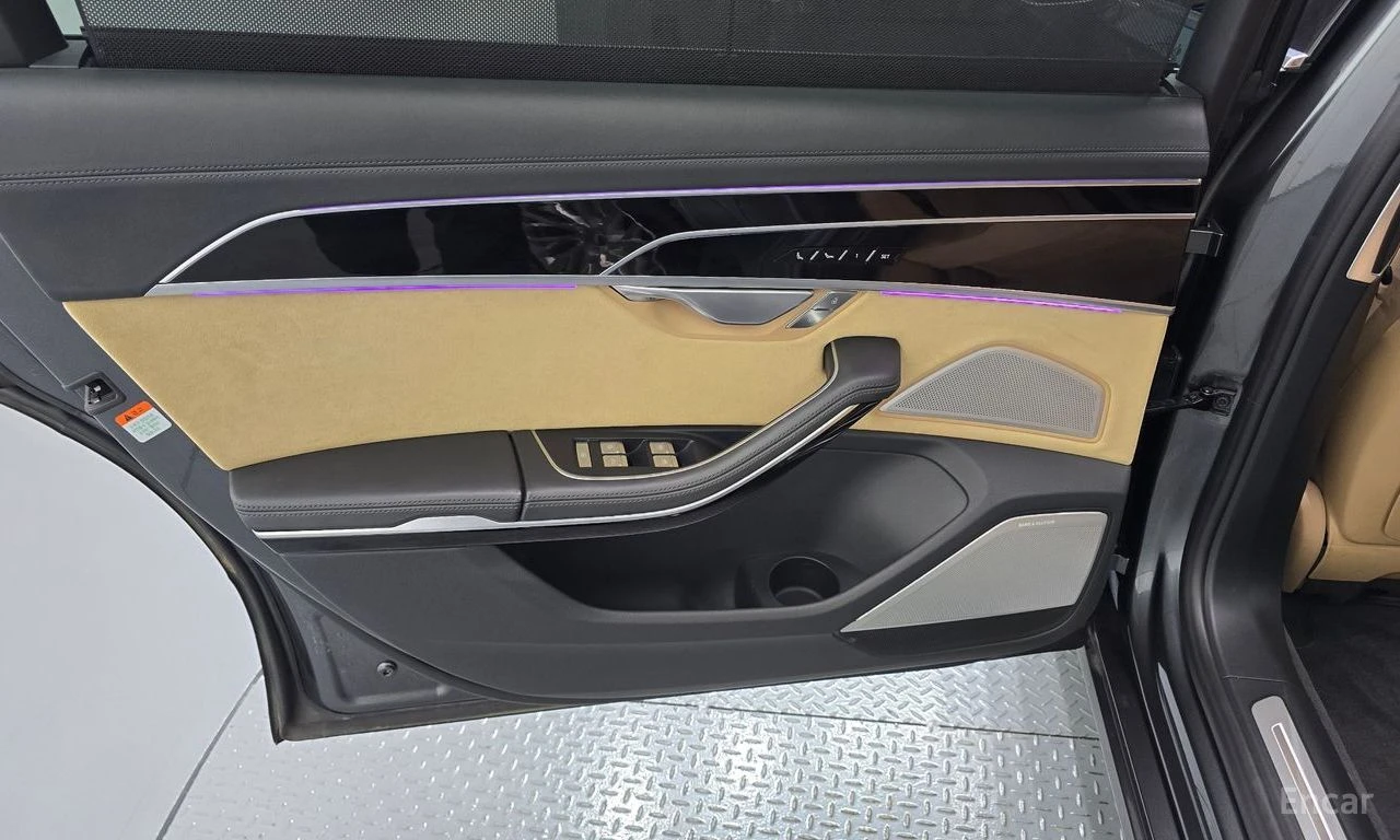 Audi A8 * ФИКСИРАНА ЦЕНА ДО БЪЛГАРИЯ * АВТОКРЕДИТ, снимка 15 - Автомобили и джипове - 55468903