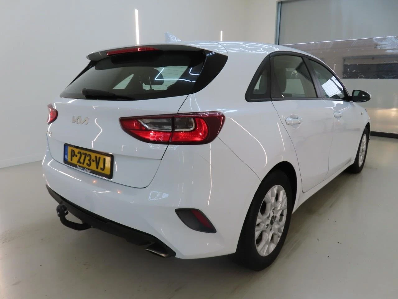 Kia Ceed 1.0 T-GDI, снимка 3 - Автомобили и джипове - 55539838