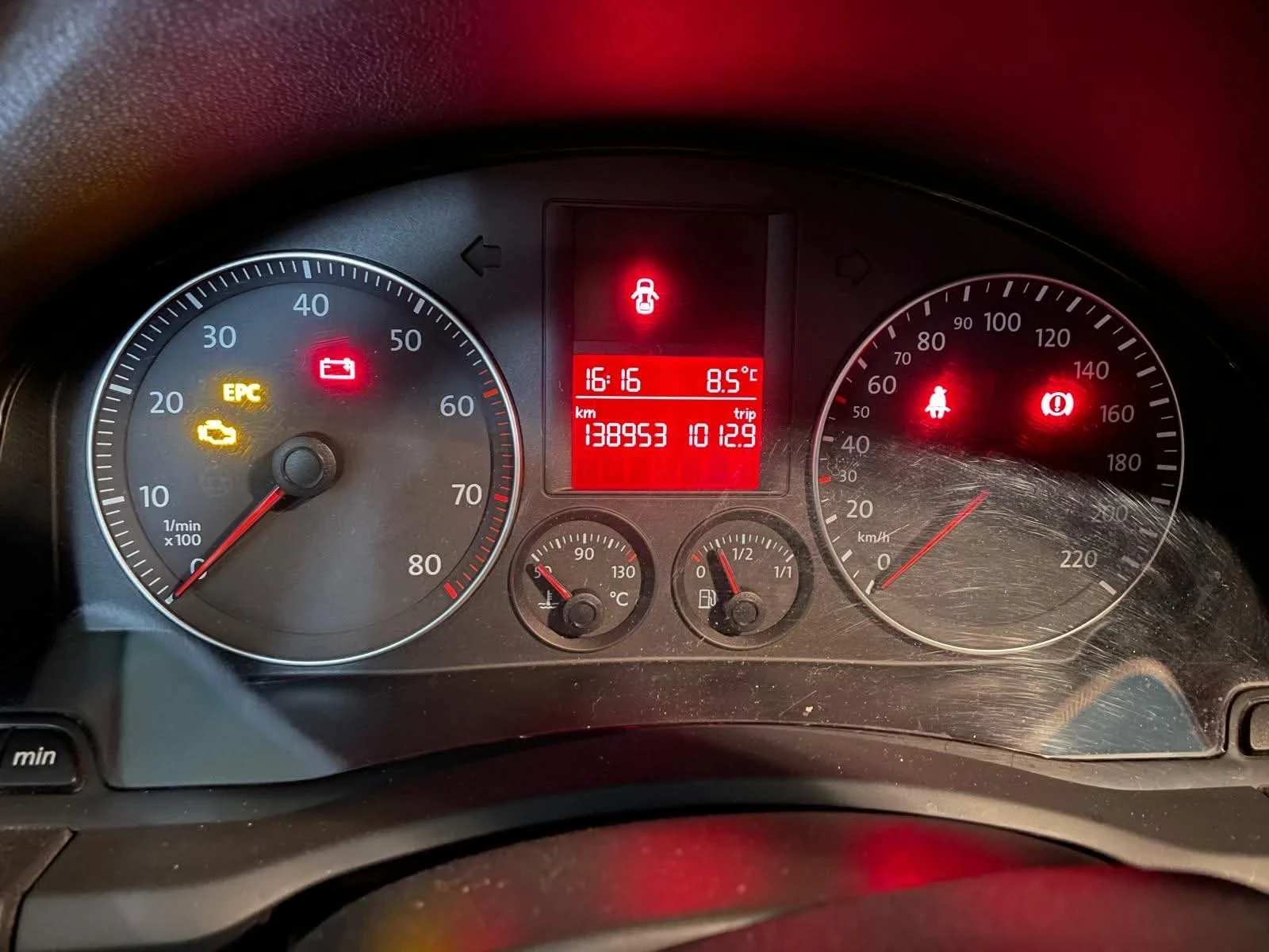 VW Golf, снимка 5 - Автомобили и джипове - 55639659