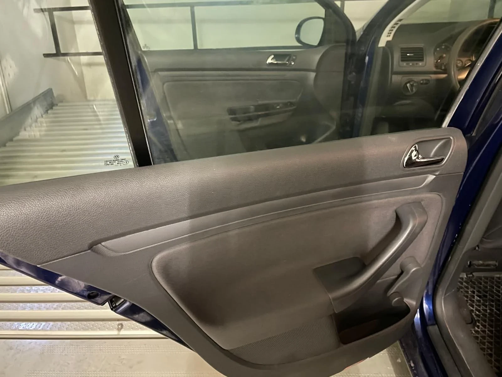 VW Golf, снимка 17 - Автомобили и джипове - 55639659