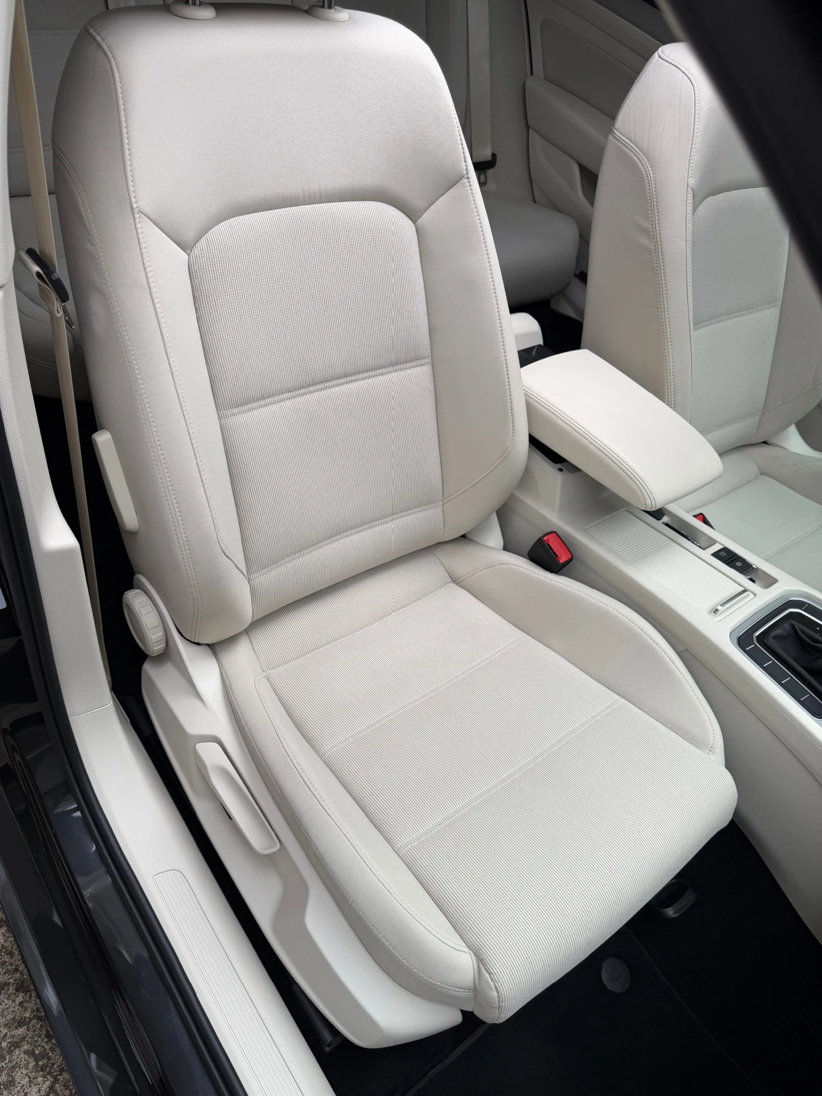 VW Passat 2.0 TDI 150�.�.DSG7 Comfortline / Business Premium | Mobile.bg � ����������� 12