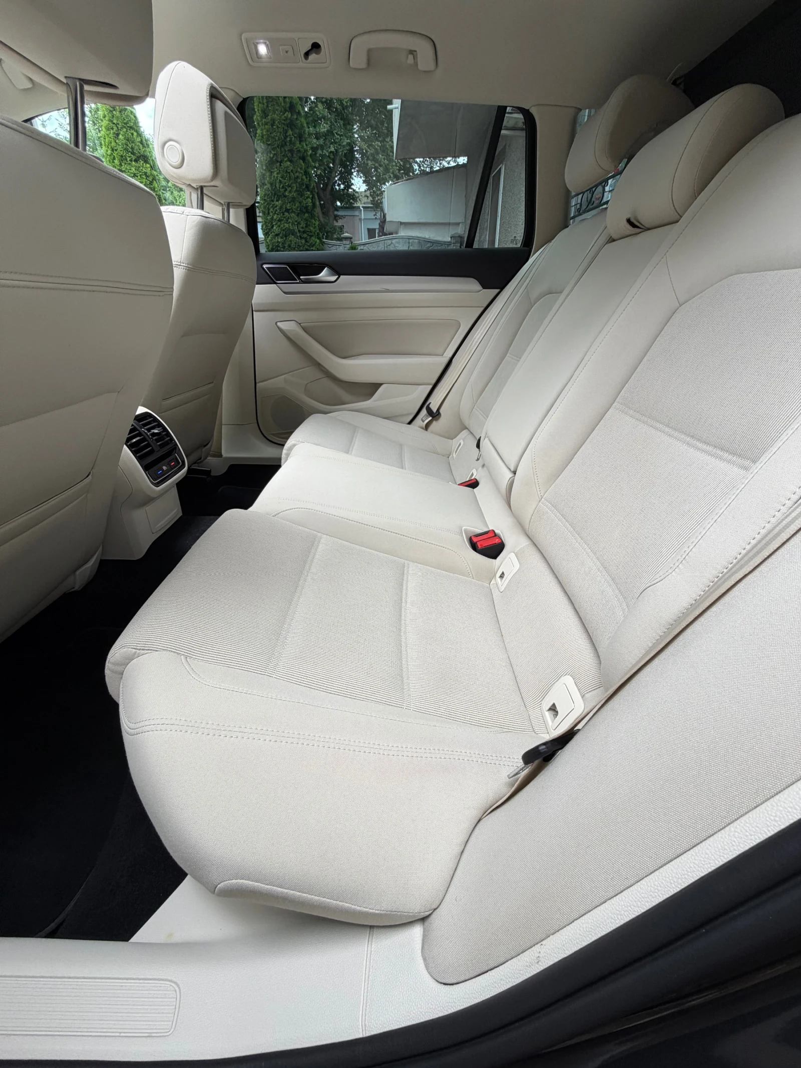VW Passat 2.0 TDI 150�.�.DSG7 Comfortline / Business Premium | Mobile.bg � ����������� 14