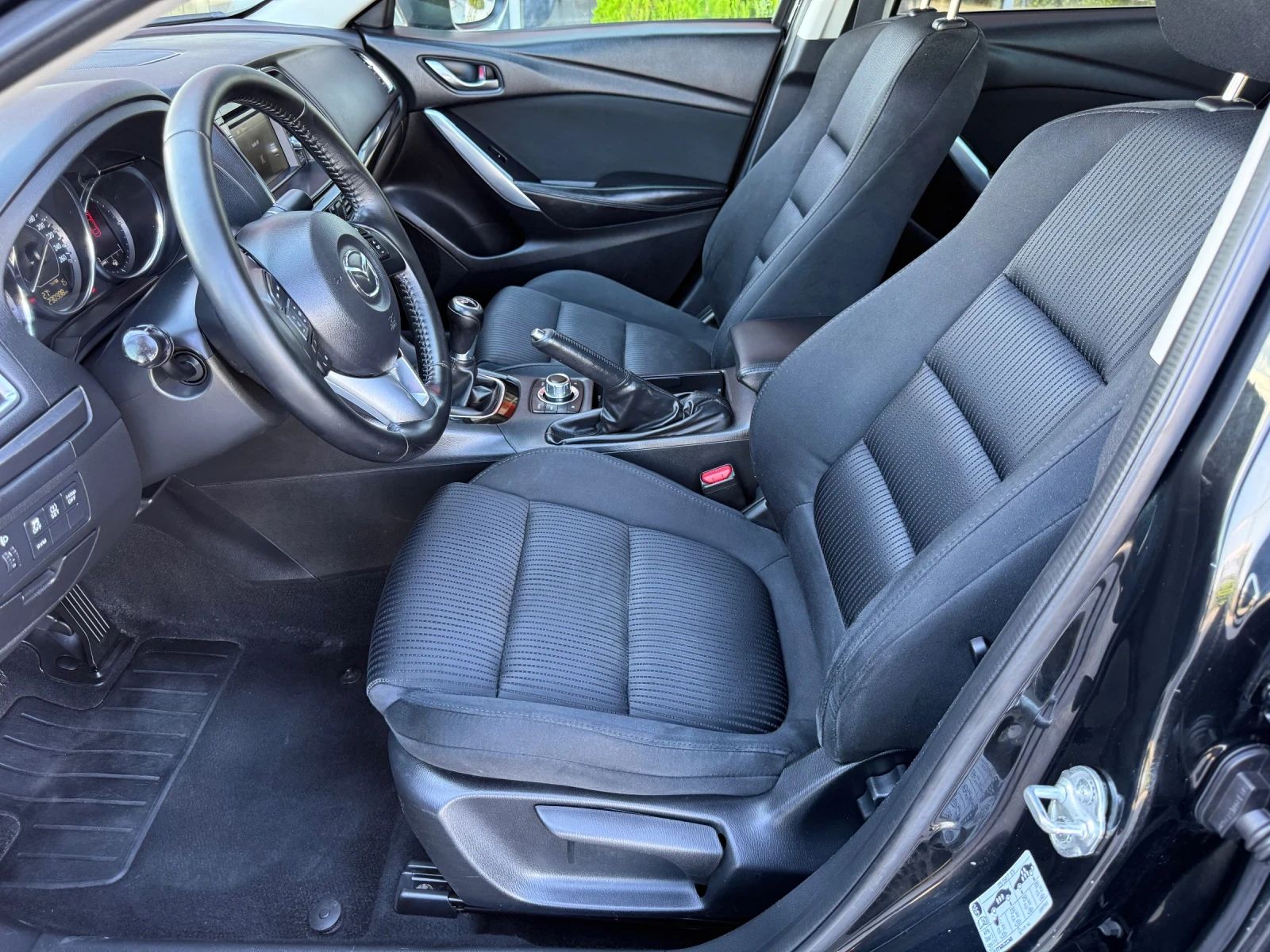 Mazda 6 2.0i 165к.с SKYACTIV / NAVI / PARKTRONIC , снимка 11 - Автомобили и джипове - 56216254