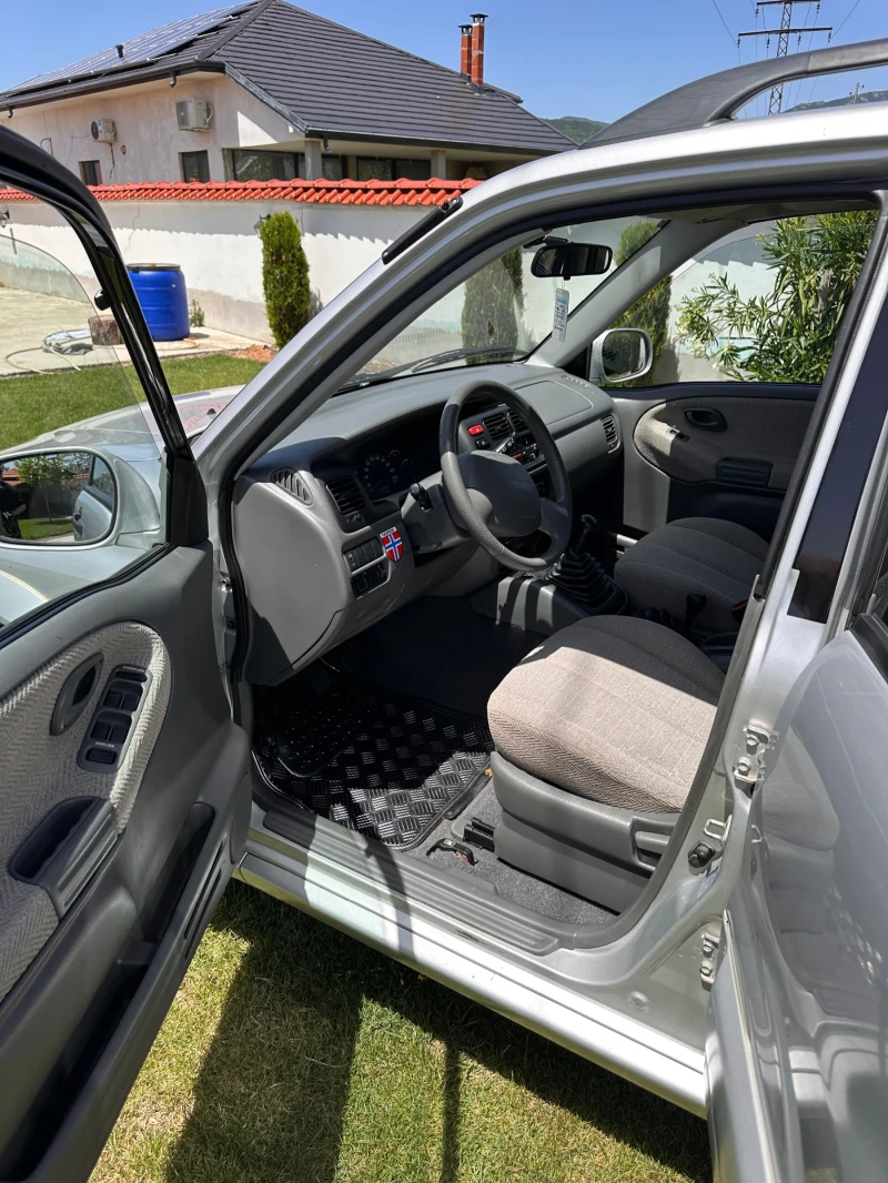 Suzuki Vitara 2.5 v6, снимка 12 - Автомобили и джипове - 47897403