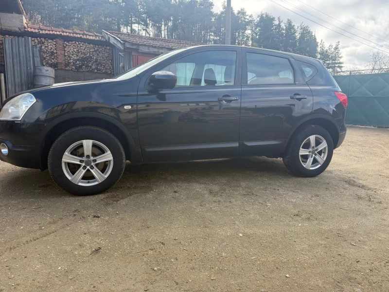 Nissan Qashqai, снимка 2 - Автомобили и джипове - 52657347