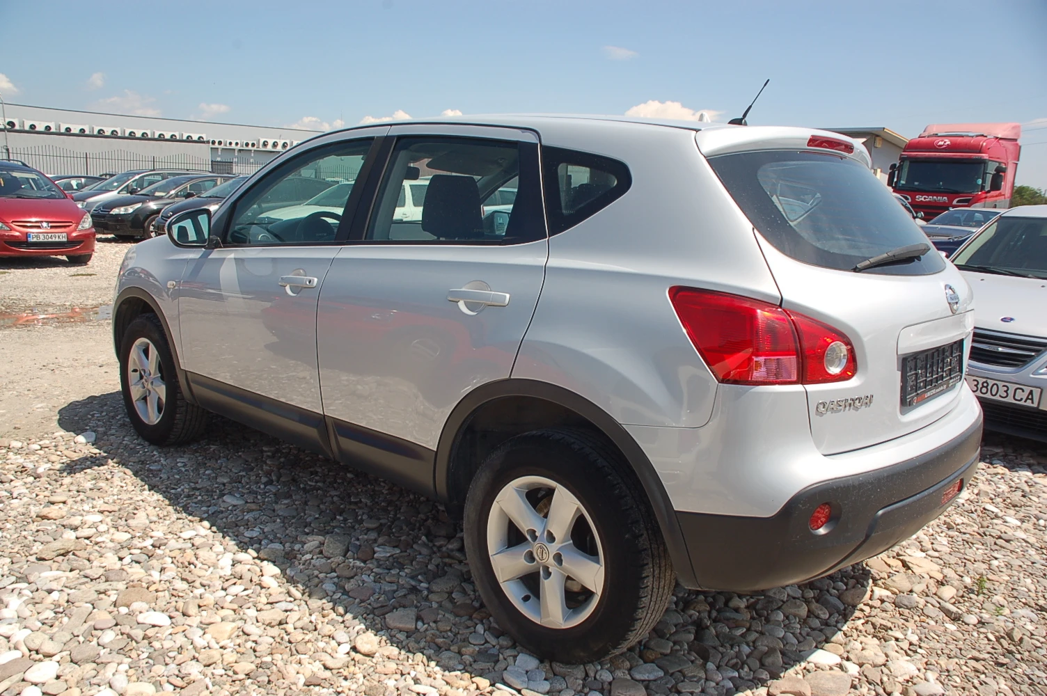 Nissan Qashqai 2.0 DCI - изображение 7