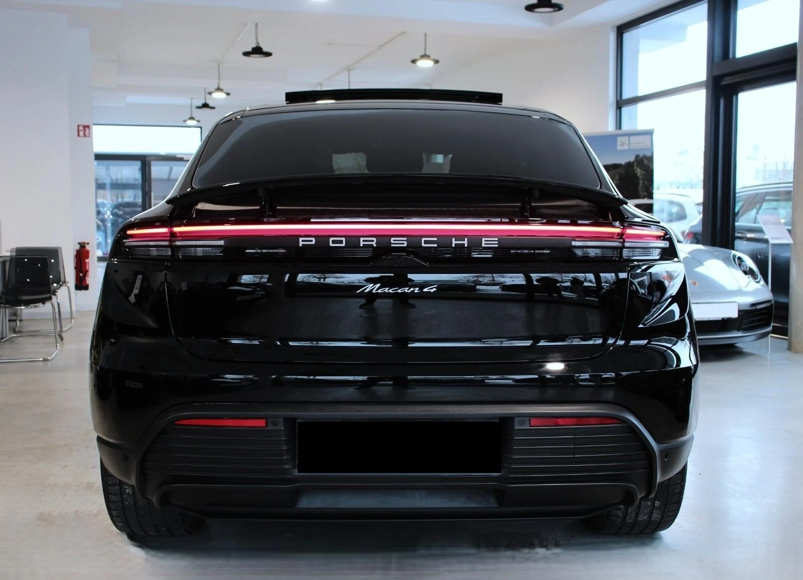 Porsche Macan 4 ELECTRIC/LED/PANO/BOSE/CAMERA/ - изображение 5