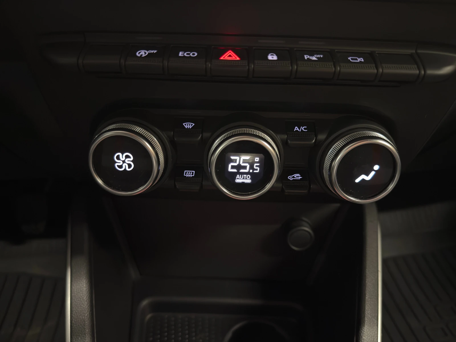 Dacia Duster PRESTIGE RED LINE, снимка 14 - Автомобили и джипове - 53882612