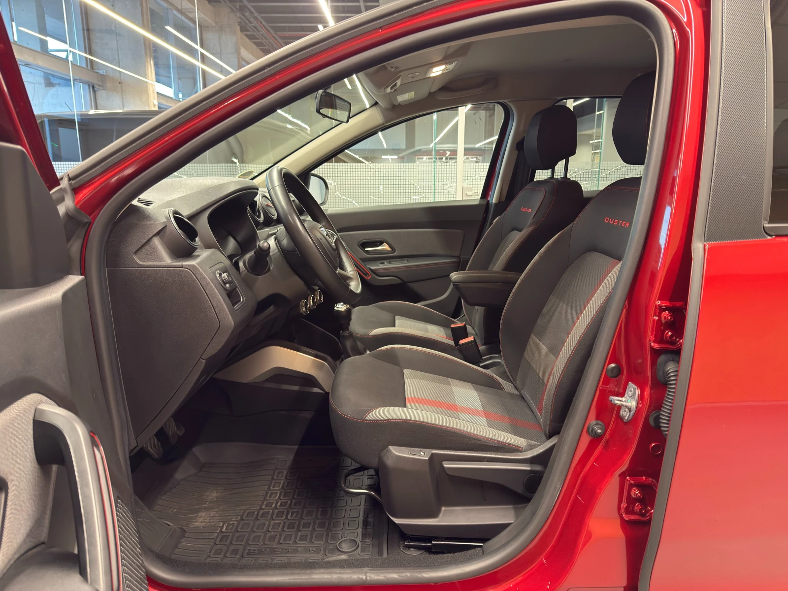 Dacia Duster PRESTIGE RED LINE, снимка 15 - Автомобили и джипове - 53882612