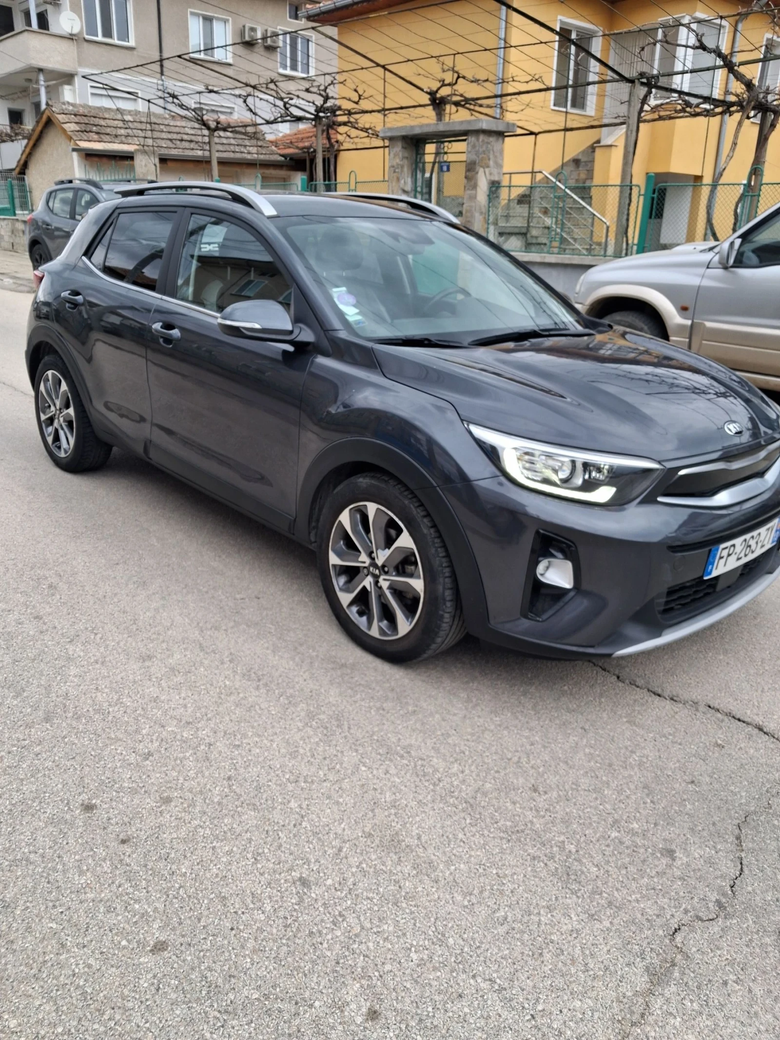 Kia Stonic 1.0 Turdo GDI АВТОМАТИК, снимка 4 - Автомобили и джипове - 53937723