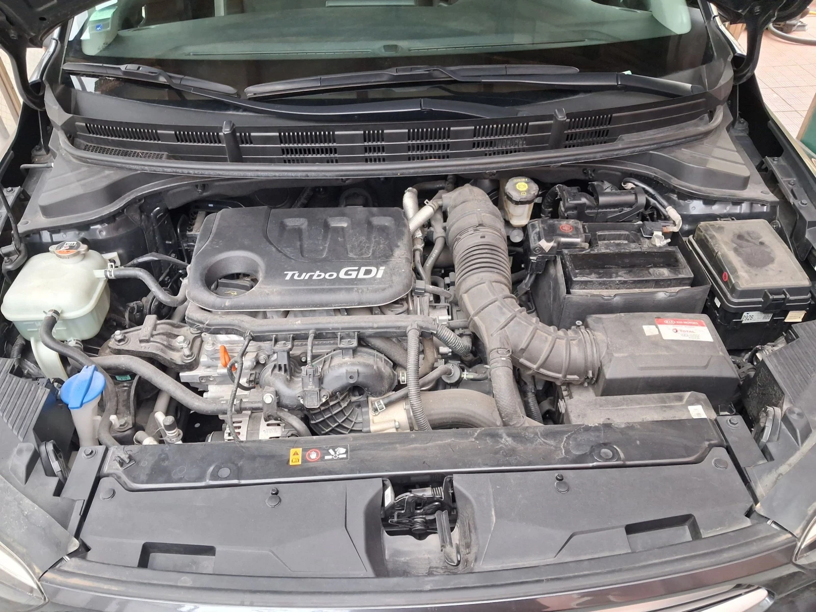 Kia Stonic 1.0 Turdo GDI АВТОМАТИК, снимка 16 - Автомобили и джипове - 53937723