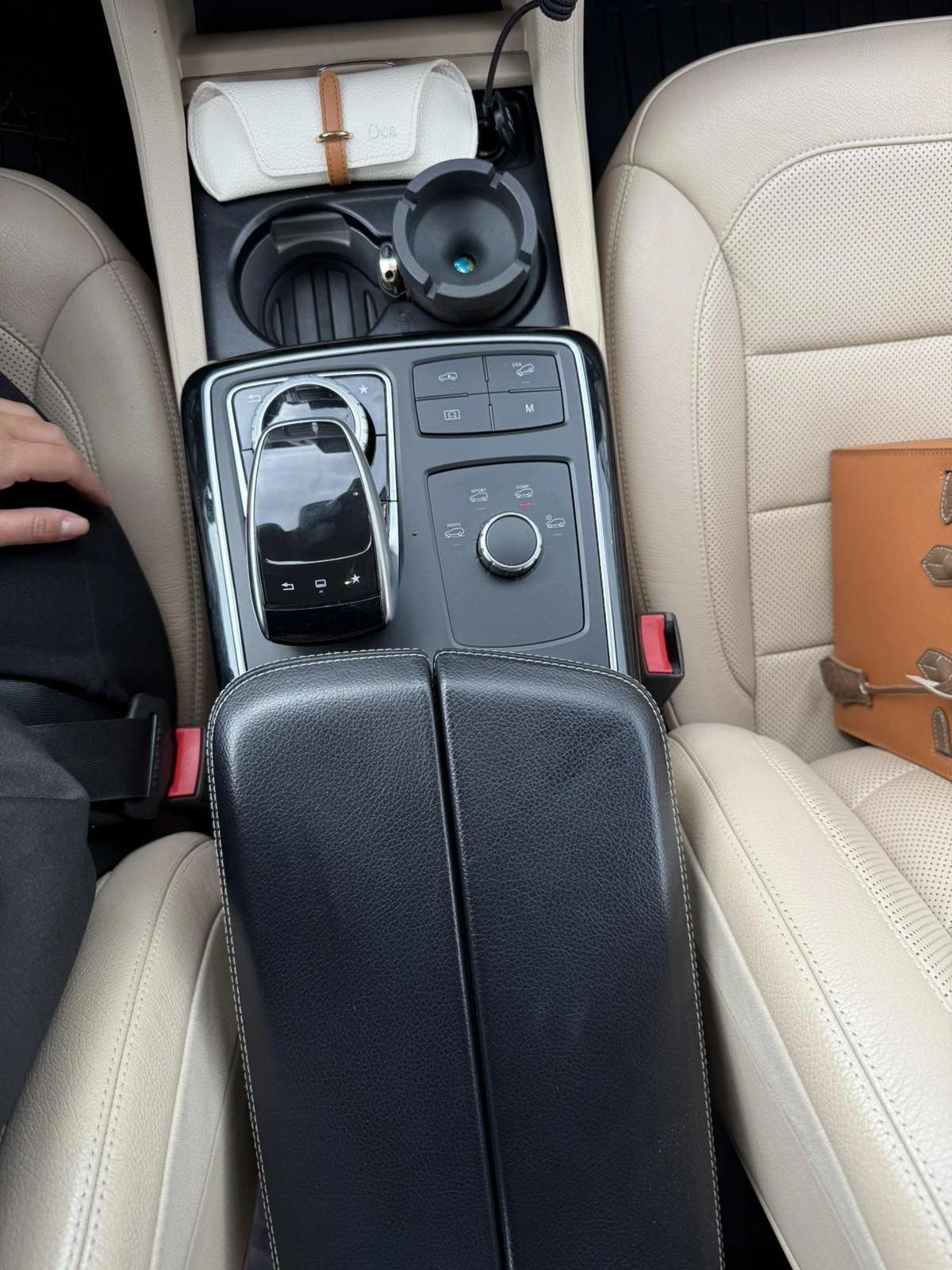 Mercedes-Benz GLE 350 ТОП, снимка 13 - Автомобили и джипове - 54367609