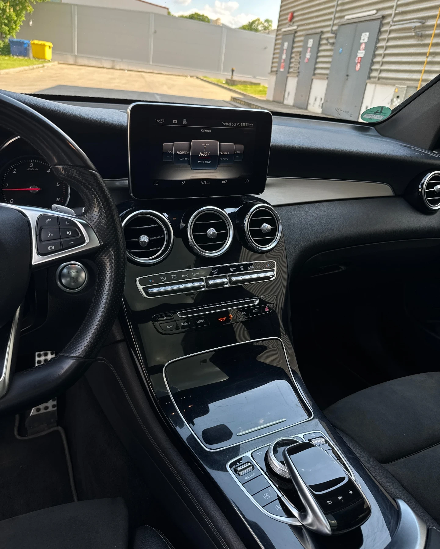 Mercedes-Benz GLC 250 Exclusive , снимка 12 - Автомобили и джипове - 54704161