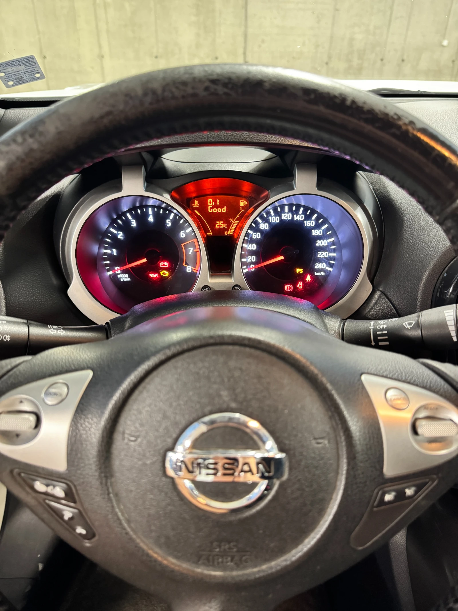 Nissan Juke, снимка 11 - Автомобили и джипове - 55332102