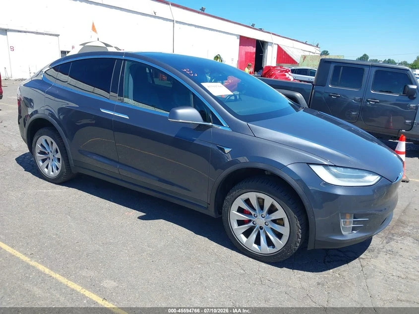 Tesla Model X P100D/Performance