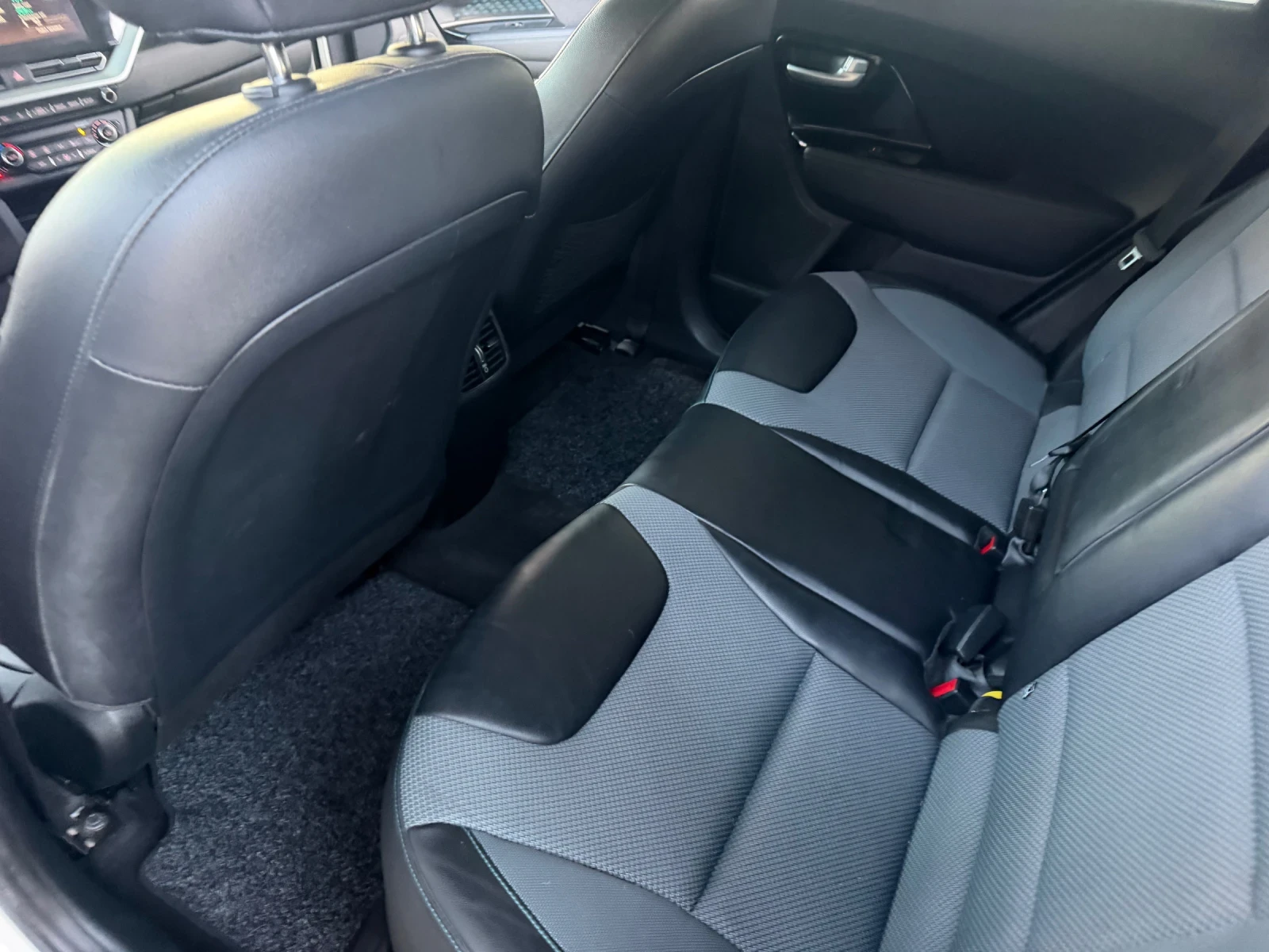 Kia Niro Kia Niro -EvEx Executives Line- WLTP/km/ 65kWh-455 | Mobile.bg � ����������� 15