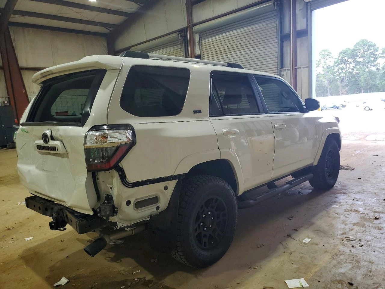 Toyota 4runner Sr5 Premium, снимка 3 - Автомобили и джипове - 56454365